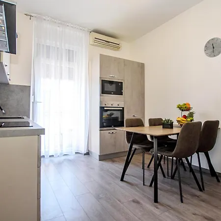 Apartman Frane *